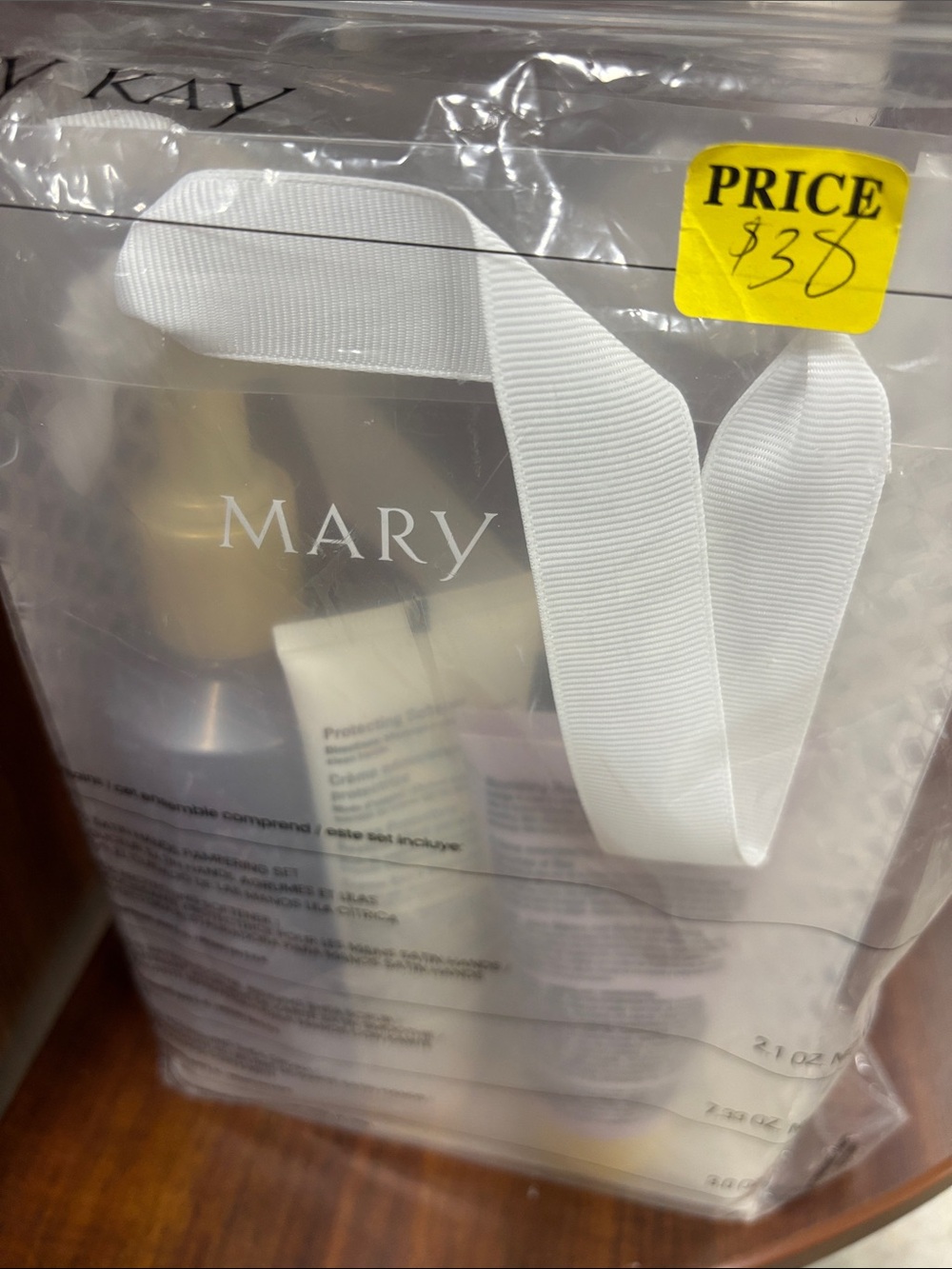 Mary Kay Clear Gift Set
CITRUS LILAC SATIN HANDS